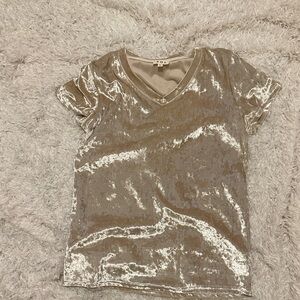 POL Shimmering Ecru V-Neck Top